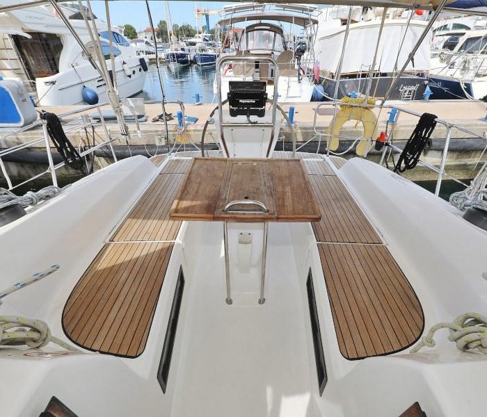 Petra M | Bavaria 36 Cruiser photo 7