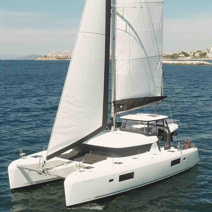 Premium + | Lagoon 42 photo 1