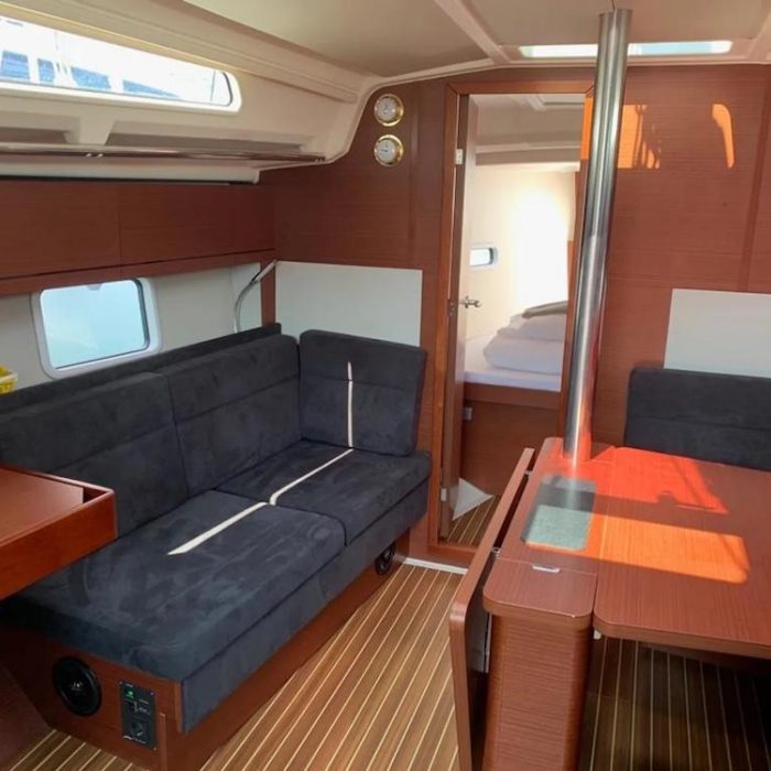 Cassis | Hanse 388 photo 4
