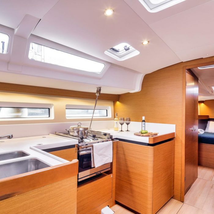 MARE MIA | Sun Odyssey 490 photo 7