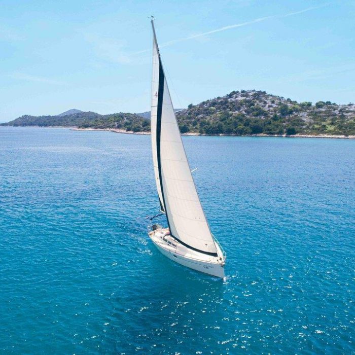 Ema | Sun Odyssey 42i photo 11