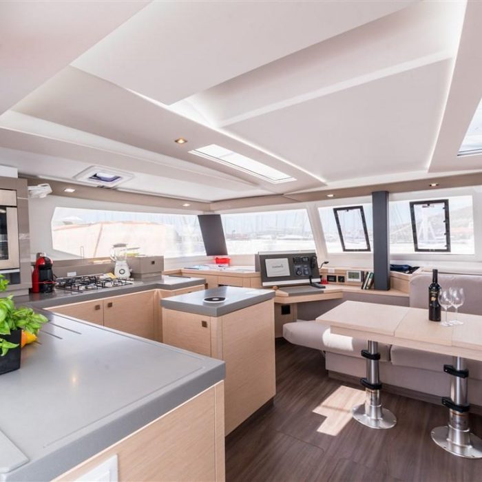Sunny Wave | Fountaine Pajot Saona 47 Quintet photo 25
