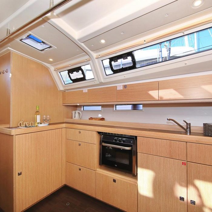 Saphir | Bavaria Cruiser 46 photo 15