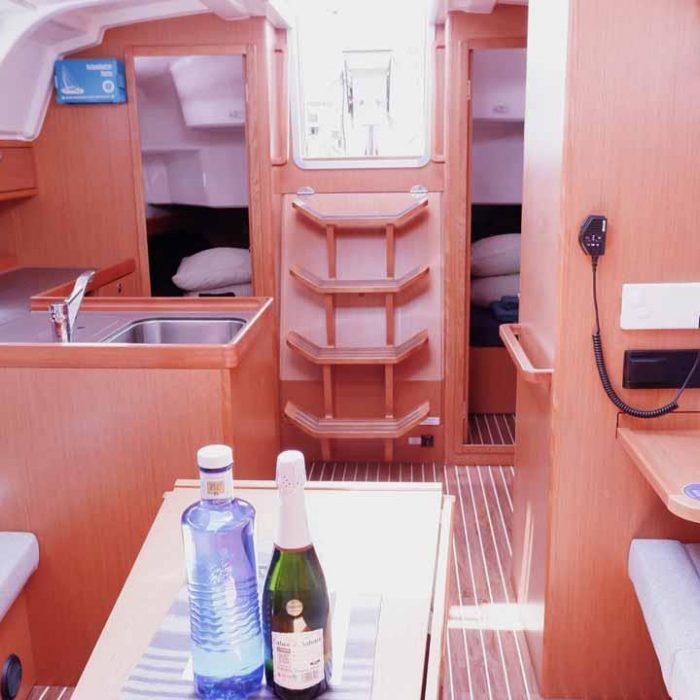 Catalina | Bavaria Cruiser 37 photo 14