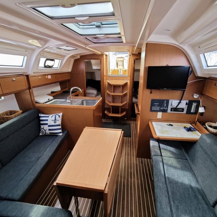 Hana | Bavaria Cruiser 37 photo 4