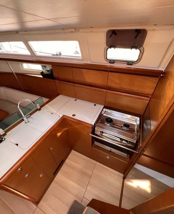 MoElli | Sun Odyssey 389 photo 5