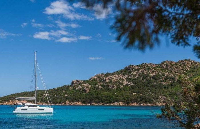 Castor | Lagoon 38 photo 5