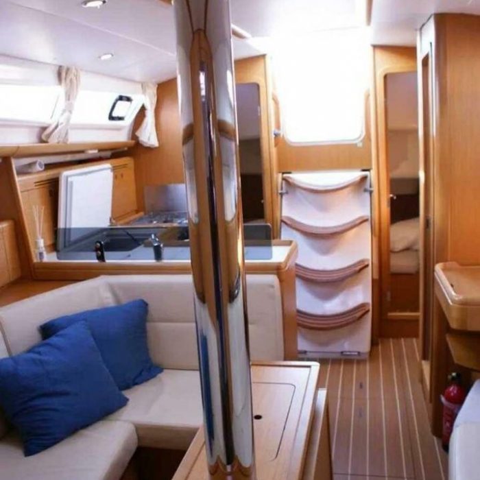 Frivola | Sun Odyssey 36i photo 6
