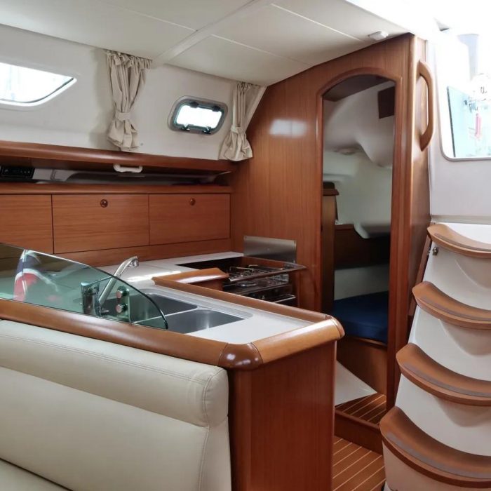 Morpheus | Sun Odyssey 37 photo 6