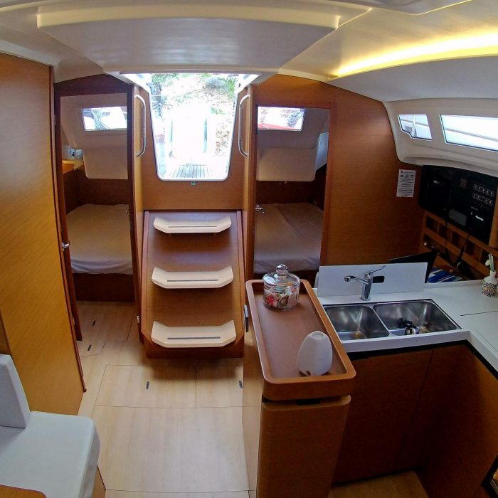 Evelina | Sun Odyssey 410 photo 11
