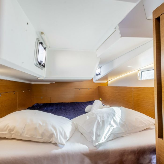 VITAMIN SEA | Sun Odyssey 490 photo 9