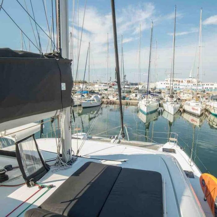 Premium + | Lagoon 42 photo 11