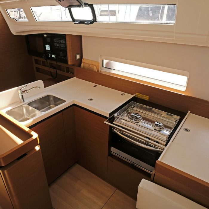 Bella Ciao | Sun Odyssey 410 photo 14
