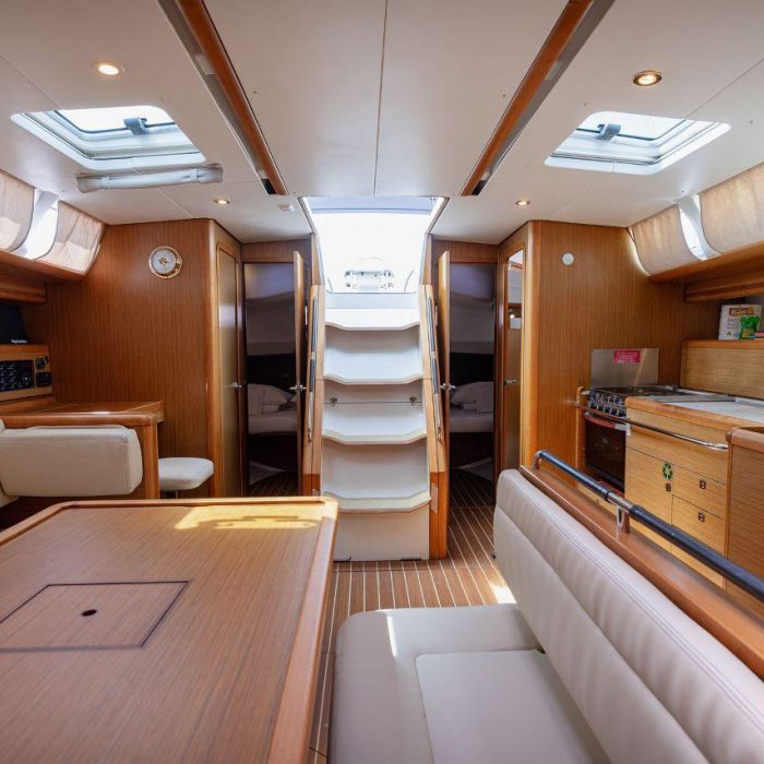Ana B | Sun Odyssey 49i photo 13