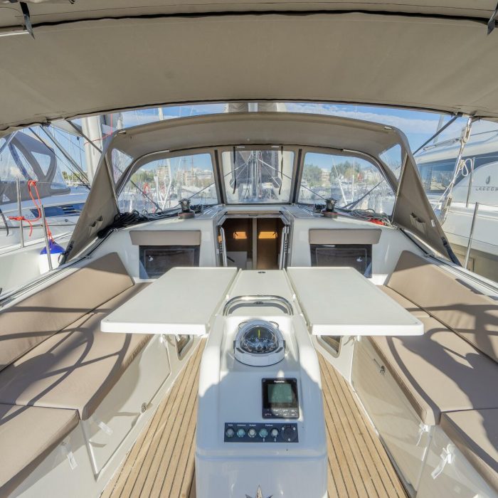 Salty | Sun Odyssey 410 photo 5