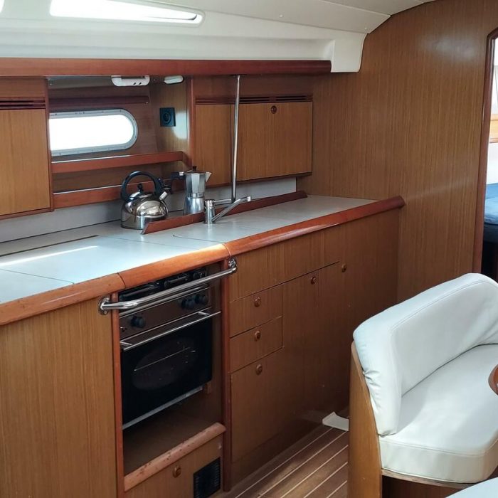 Galway | Sun Odyssey 45 photo 9