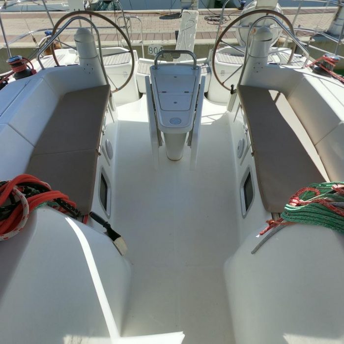Praha | Sun Odyssey 42 photo 8