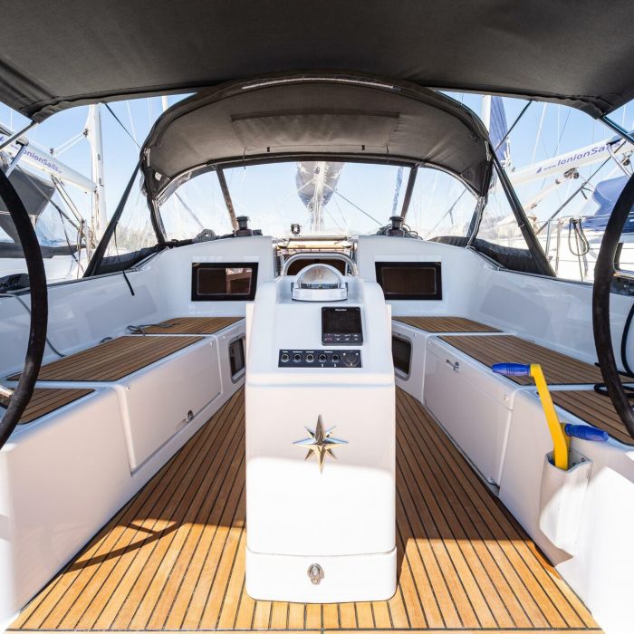 Martha | Sun Odyssey 410 photo 7