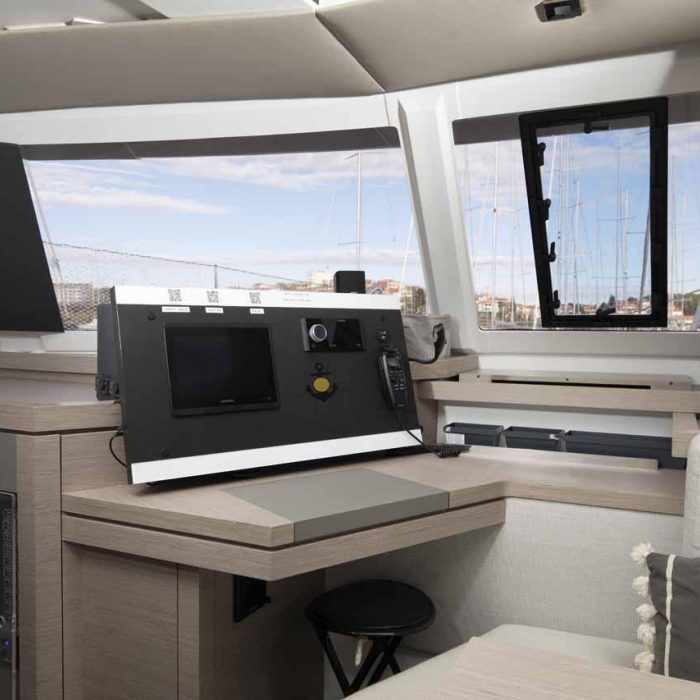 Follow the Sun | Fountaine Pajot Astrea 42 photo 11