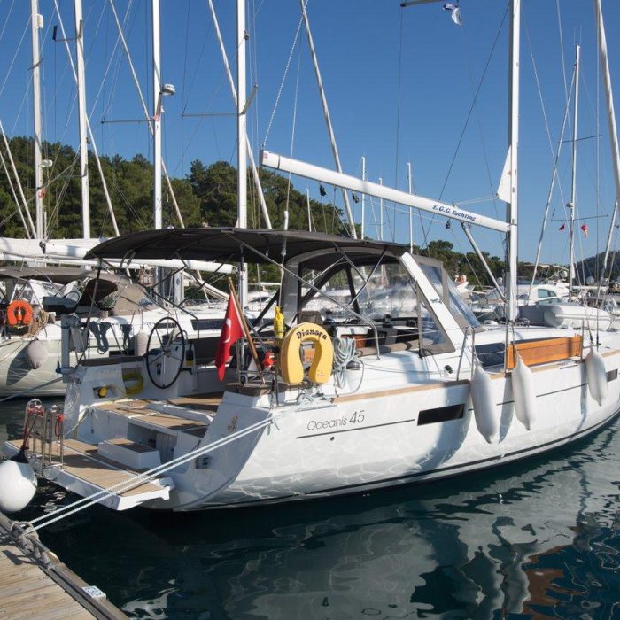 Dianora | Oceanis 45 photo 2