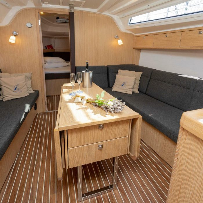 Fortunata | Bavaria Cruiser 37 Style photo 33