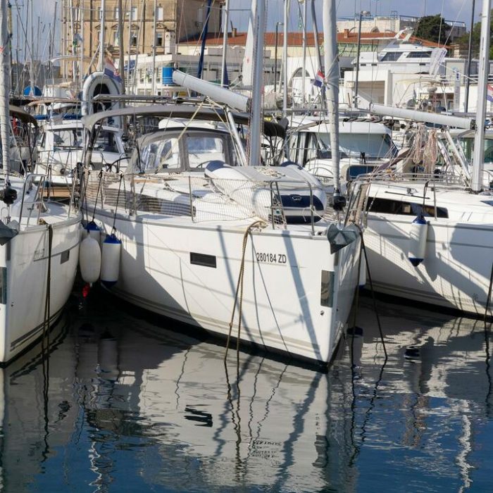 Fortunata | Bavaria Cruiser 37 Style photo 25