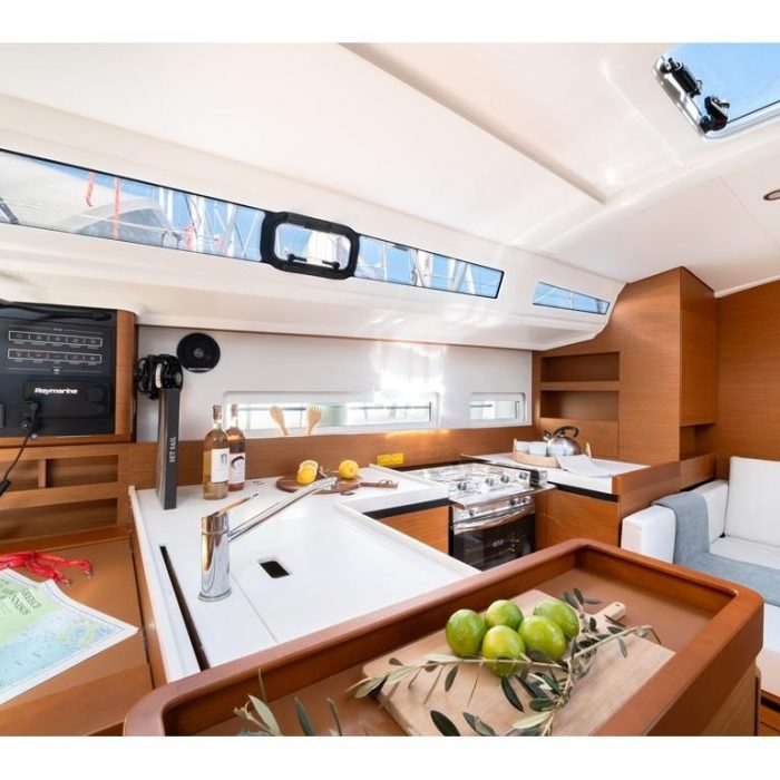 FILIPPOS II | Sun Odyssey 380 photo 6
