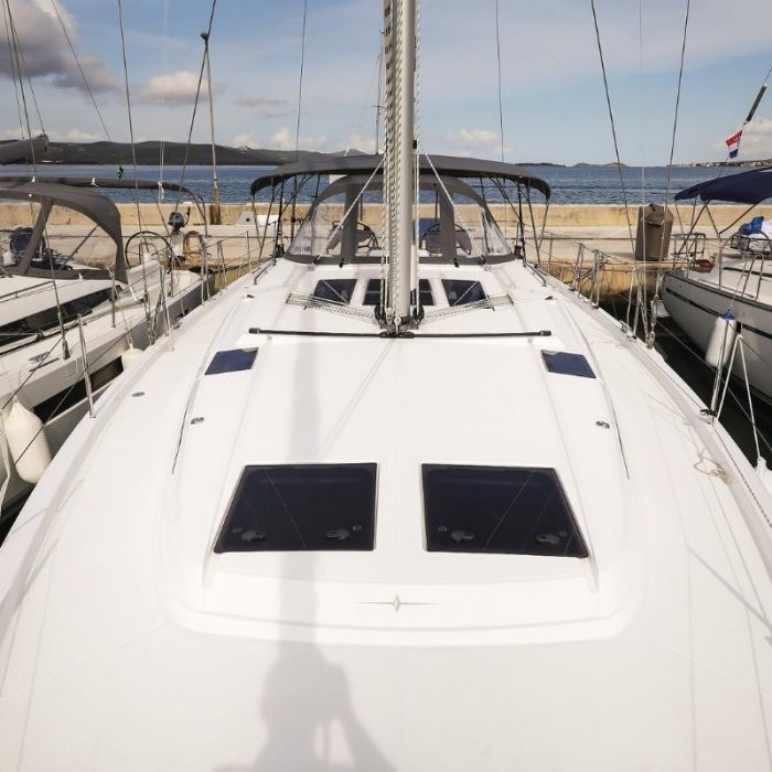 Lana | Bavaria C46 photo 2