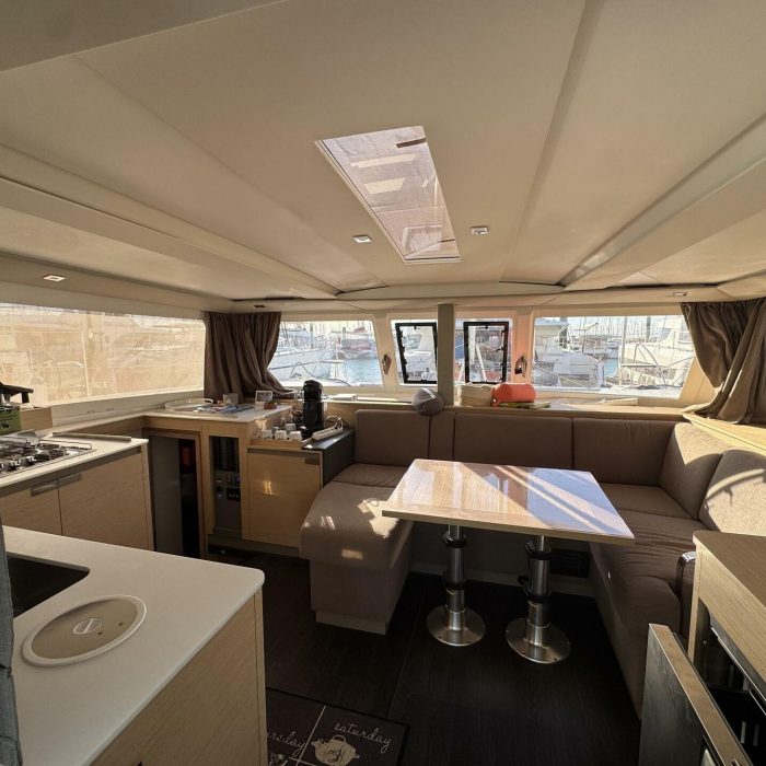 Jumapi | Fountaine Pajot Isla 40 photo 9