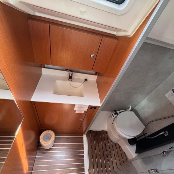 A.HO.I. two | Bavaria C42 photo 17