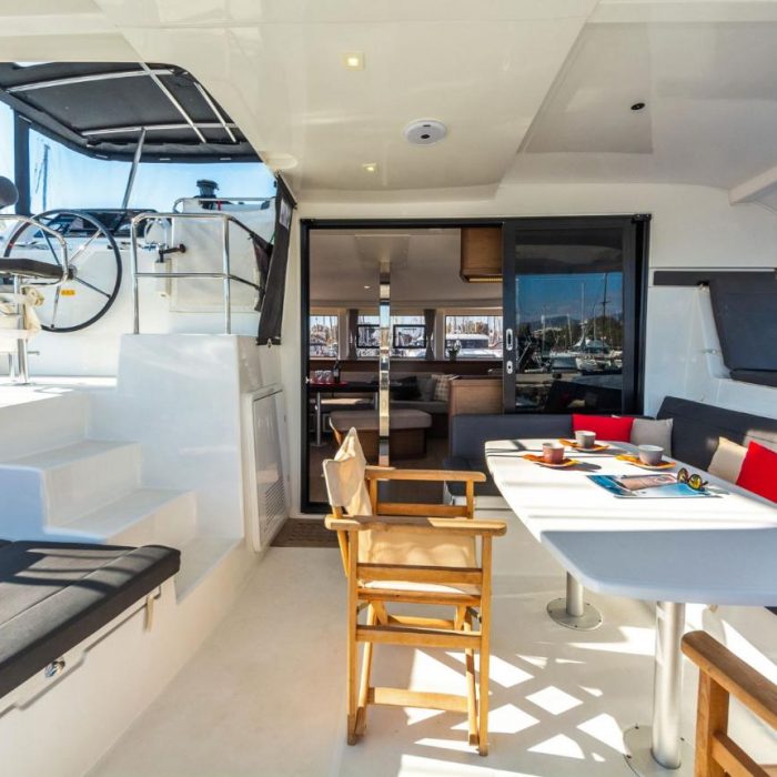 Amici | Lagoon 42 photo 3