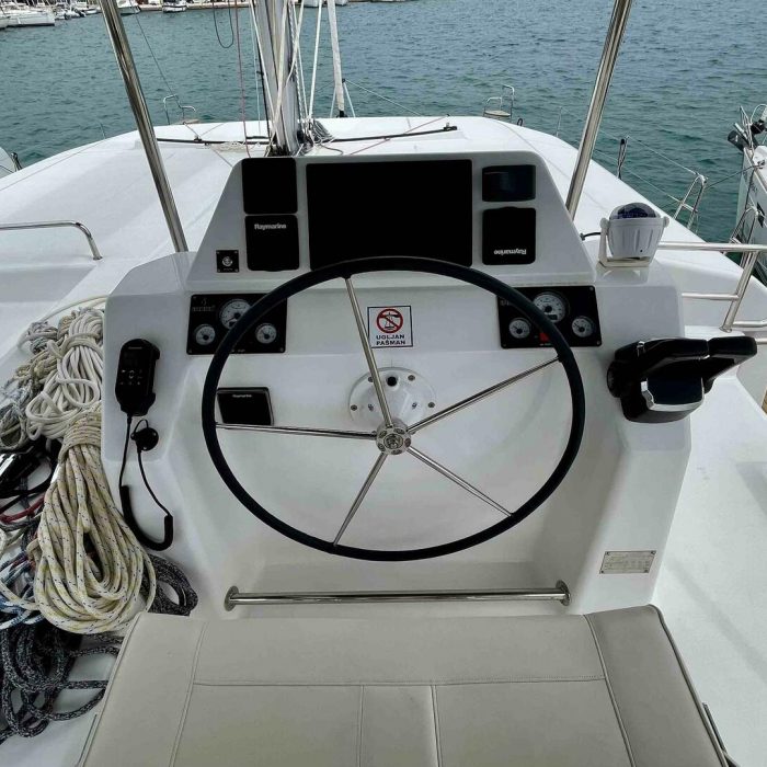Nirvana | Dufour Catamaran 48 photo 9