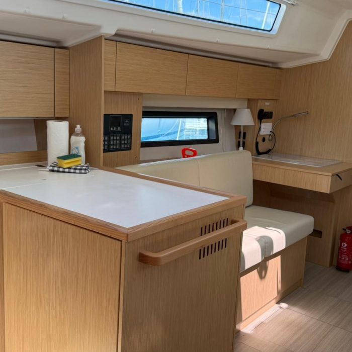 Onyx | Bavaria C42 photo 18