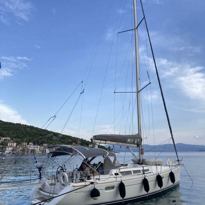 Mila | Sun Odyssey 42i photo 8