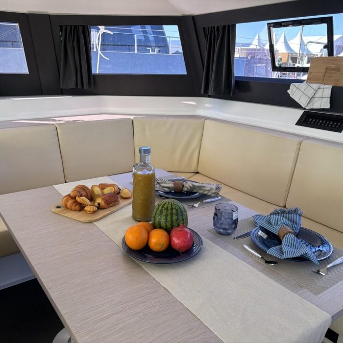 Siente El Mar | Dufour 48 Catamaran - 5 + 1 cab. photo 7