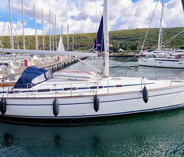 Gin | Bavaria 44 photo 3