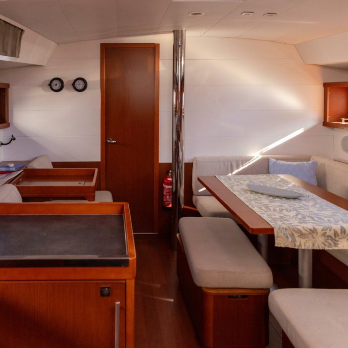 Avalon | Oceanis 45 photo 12