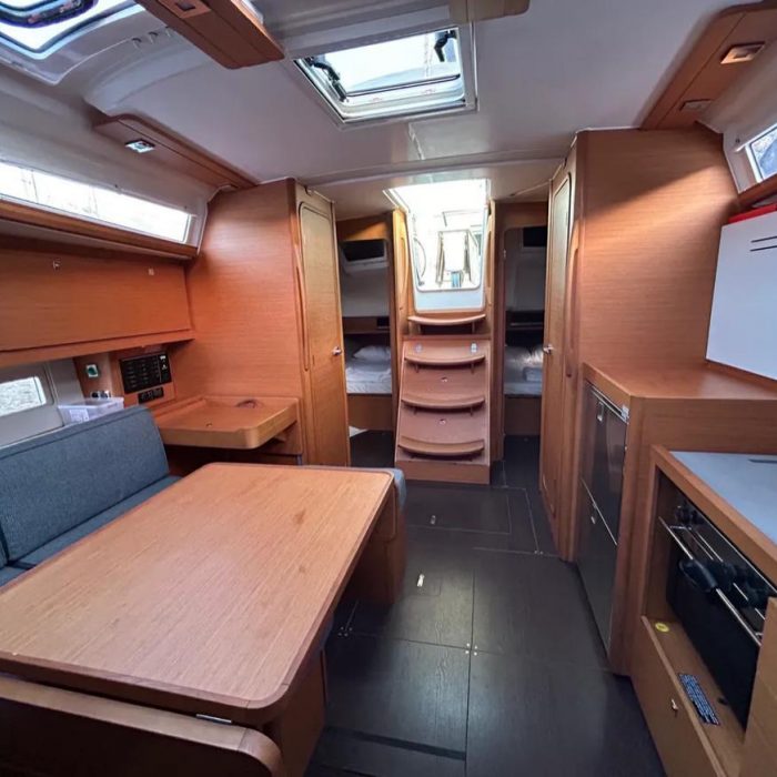 Sail Corvus | Dufour 390 Grand Large photo 16
