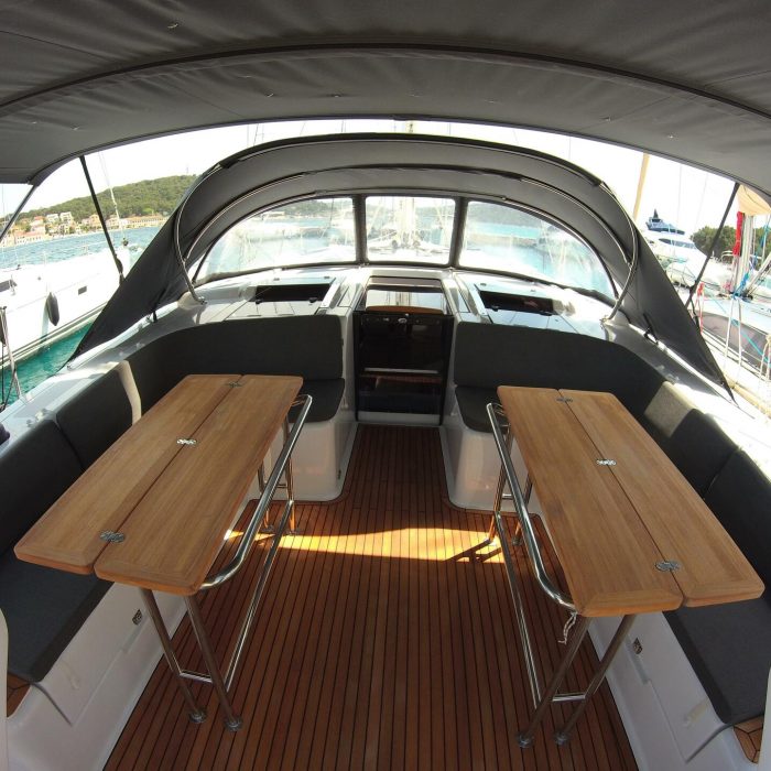 LADY AGA | Hanse 508 photo 4