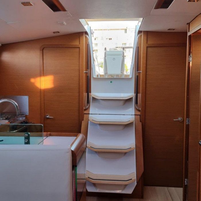 Blue Moon | Sun Odyssey 449 photo 16
