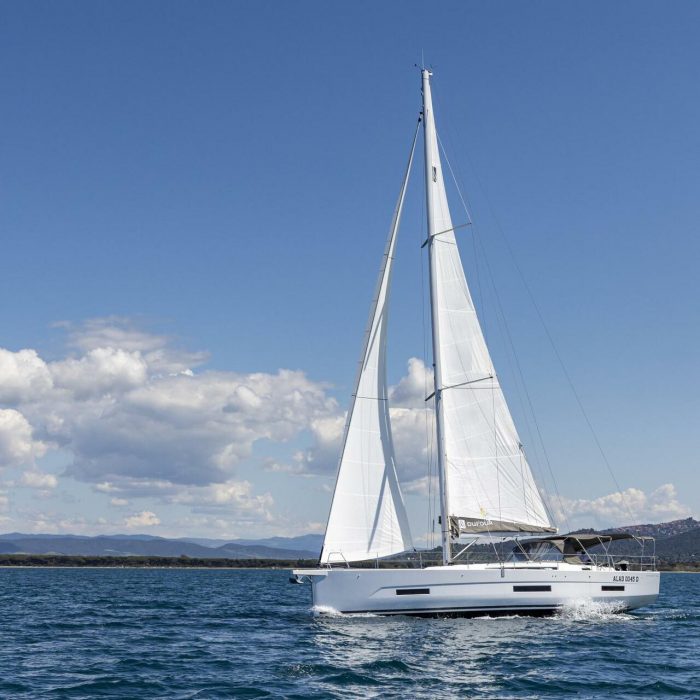 Agnese - Water maker, Solar Panel | Dufour 530 photo 3