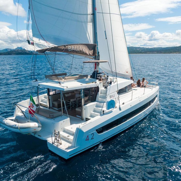 ORSA 5 - A/C, Generator, Water maker | Bali 4.2 photo 5