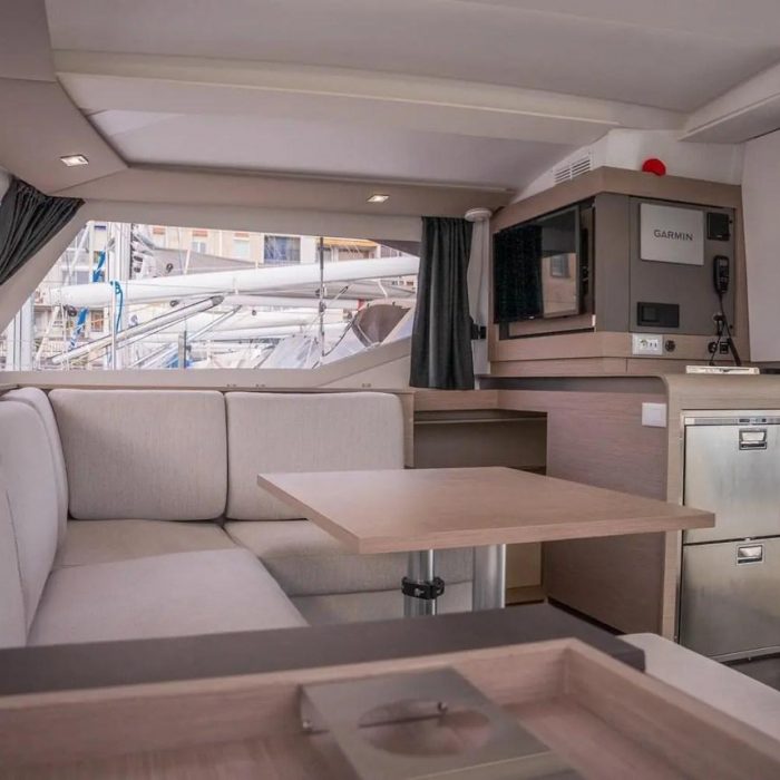 Seabaris | Fountaine Pajot Isla 40 photo 7