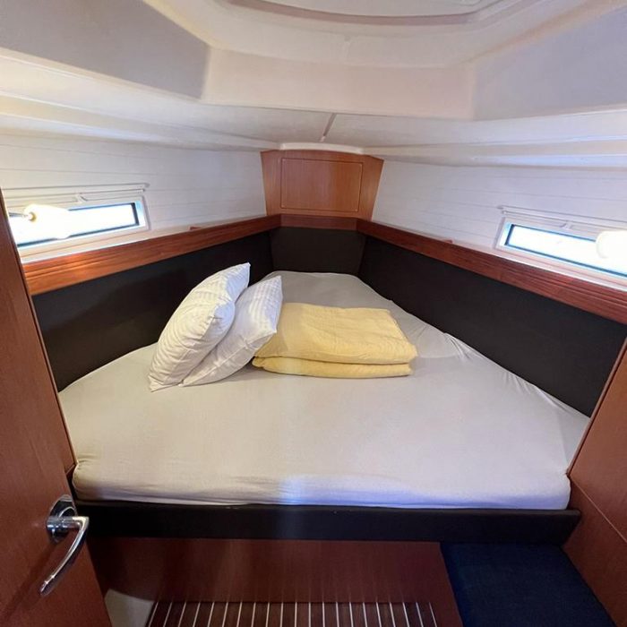 Jugo | Bavaria Cruiser 37 photo 15