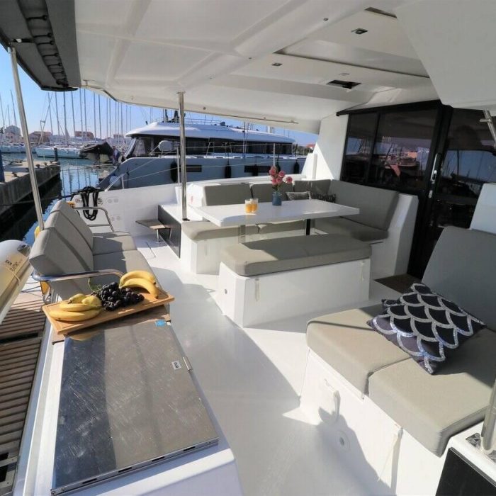 Mouse | Fountaine Pajot Astrea 42 photo 5