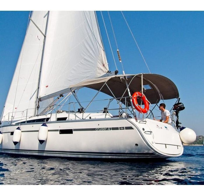 MH 64 | Bavaria Cruiser 41 photo 2