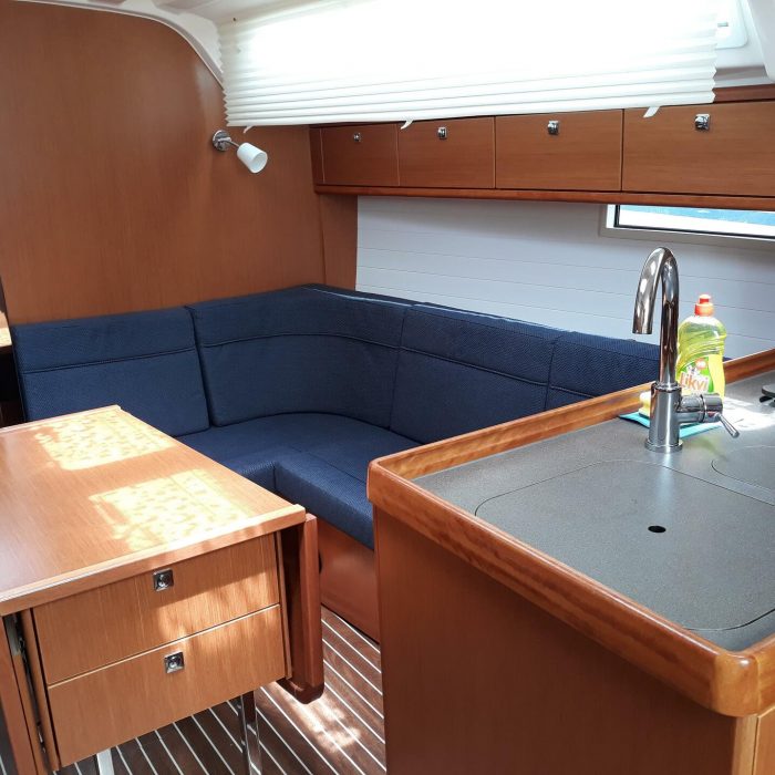 Mišac | Bavaria Cruiser 37 photo 3