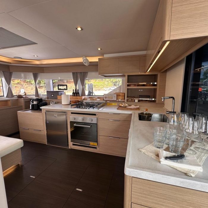 Maui- FIRST CLASS | Lagoon 55 photo 21
