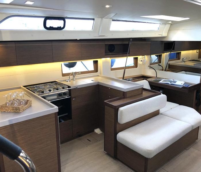 Salt Water (A/C - Generator - Inverter - 12 pax) | Oceanis 51.1 photo 7