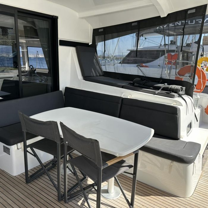 Magellan | Lagoon 42 photo 10